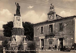 Historical images from San Gregorio Magno area and Campania
