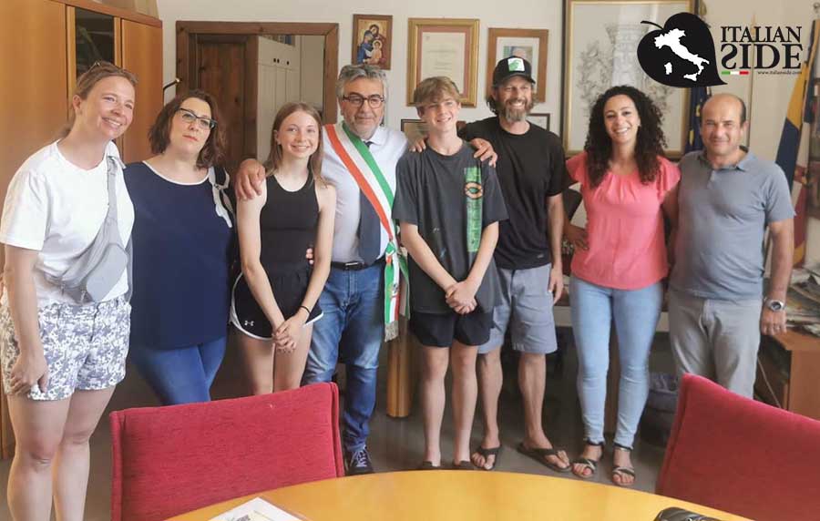 Family meet the Mayor